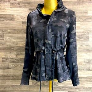 CABI Full Zip Up Cinch Waist Black/Grey Camo Basic Jacket Women's Size Small